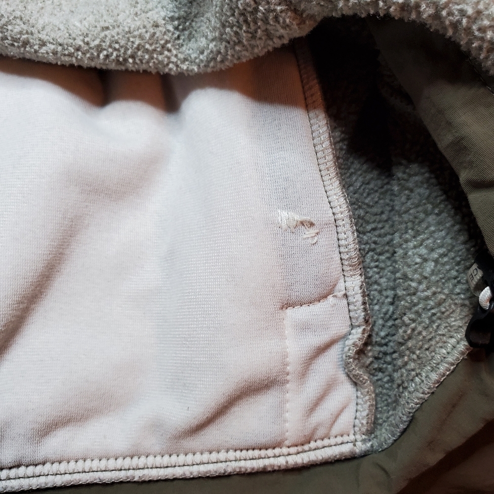 *SOLD* The North Face Recycled Polartec Jacket M - Picture 11 of 12